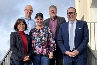 Beim Besuch der Akademie in Breitenbrunn sprach Landtagsmitglied Tom Unger (CDU) jüngst mit Direktor Anton Schlittmaier, Studienrichtungsleiterin Sandra Zabel, Kanzler und Verwaltungsleiter Mirko Claus und Studiengangleiterin Ute Schloderer (v. r.).