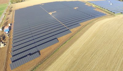Mit dem Solarpark Dittersbach der Firma Sabowind hat Frankenberg ein Stück Energiewende vollzogen und spart im Vergleich zu herkömmlichem Strom rund 5000 Tonnen CO2 pro Jahr ein. Auf 7,5 Hektar Ackerfläche wird hier die Versorgung von circa 2200 Haushalten gesichert.