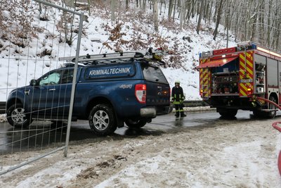 Brandursachenermittler sind am Montag an der Brandruine im Einsatz gewesen.