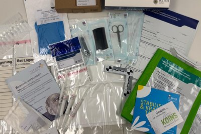 Ein sogenanntes Befunderhebungs- und Spurensicherungskits bei Verdacht eines Sexualdelikts.