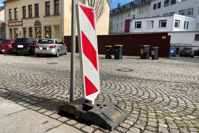 Der Parkautomat in der Schneeberger Straße in Aue ist weg.