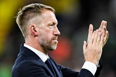 Der schwedische Nationaltrainer Graham Potter sorgte mit einem blutigen Ohr für Fragen.