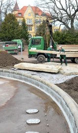 Zufahrt für Baufahrzeuge zum Großen Brunnen im Albertpark