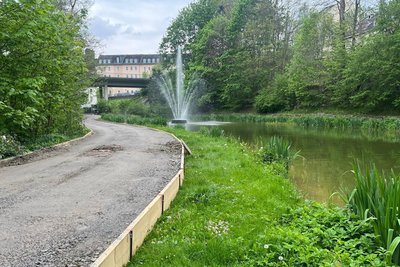Der Waldschlößchenpark ist ein beliebtes Ziel von Spaziergängern. Er kann samt Spielplatz weiter besucht werden.