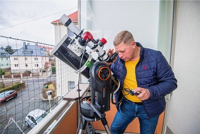 Balkonhobby: Tino Fanghänel mit seiner Astrotechnik.