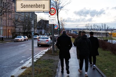 Die Identität des Vereins, dessen Mitglieder zu mehr als ein Drittel eine Migrationsgeschichte haben, sei von der Stadt und dem Stadtteil geprägt. Sie wollen mit ihrem Tun eine andere Gesellschaft mit solidarischer Grundhaltung ermöglichen.