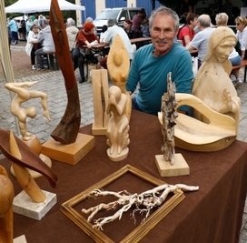 Roland Flechtner an seinem Stand: "Man spürt bei den Märkten schon, dass es etwas ruhiger zugeht." 