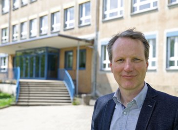 Eine Sanierung der Heinrich-von-Kleist-Grundschule liegt SPD-Kandidat Markus Bergmann sehr am Herzen. Doch wenn das ohnehin ansteht, sollte man seiner Meinung nach mit dem Geld möglichst vielen Lichtensteinern Gutes tun. Deshalb sollten auch Vereine das Gebäude nutzen können.