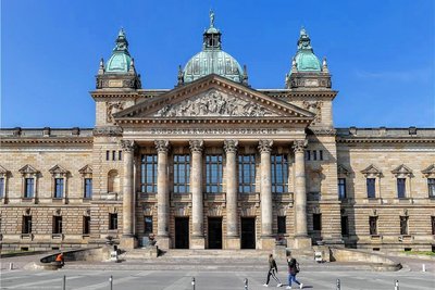 Das Bundesverwaltungsgericht Leipzig hat Teile der Sächsischen Corona-Verordnung vom 17. April für unwirksam erklärt. Das Urteil bezieht sich aber nur die diese Verordnung.