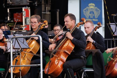 Nur fünf Proben an knapp drei Tagen waren den Musikerinnen und Musiker geblieben, um sich auf das "magische Konzert" vorzubereiten.
