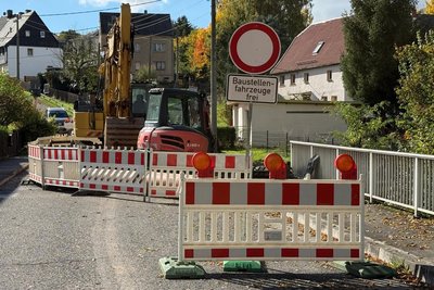 Am Angerbach haben die Bauarbeiten an der Frankenberger Straße bereits begonnen.