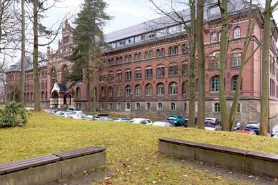 Ist jetzt eine von 43 „Klimaschulen“ in Sachsen: die Evangelische Schulgemeinschaft Erzgebirge in Annaberg-Buchholz.