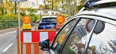 Die Alte Hauptstraße in Hilbersdorf ist zwischen Einmündung Halsbacher Weg und Dorfstraße wegen Kanalbaus bis 18. November voll gesperrt. 