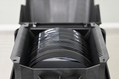 Die EU-Kommission will unter anderem die Versorgung mit Halbleitern sicherstellen. Im Bild: Zwischenprodukte, sogenannte Wafer, in den Räumen des Halbleiterproduzenten Nexperia. (Symbolbild)