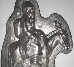 
              <p class="artikelinhalt">Verkauft für 187 Euro: Weihnachtsmann-Form aus der Firma Laurösch.</p>
            