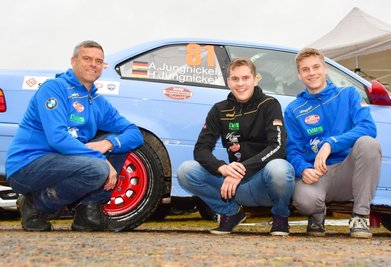 Eingeschworenes Team: Henrik, Aaron und Arwed Jungnickel (v. l.) leben ihr Hobby gemeinsam aus.