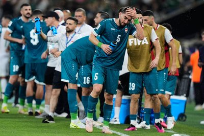 Trinkpausen, wie hier beim irakischen Team, werden bei der WM ein gewohntes Bild sein.