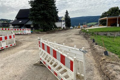 Beginn der Baustelle auf der Erlaer Straße aus Richtung Antonshöhe.