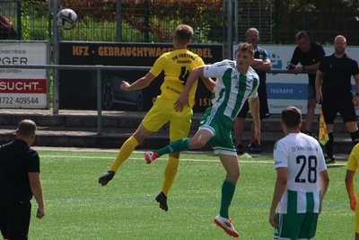 Am vergangenen Samstag gingen die Tannen – in den gestreiften Trikots – als Verlierer vom Platz.