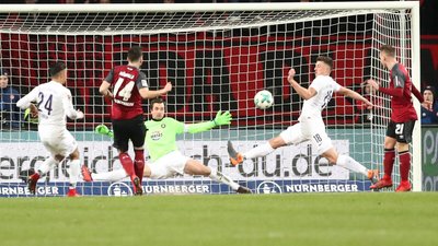 Tor für Nürnberg, Treffer zum 2:0 durch Torschütze Kevin Möhwald.