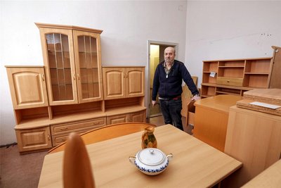 Seit fünf Jahren ist Winfried Wilschke Objektleiter der Möbelbörse. Sein Anspruch ist es, die vielfältigen Angebote ansprechend zu präsentieren.