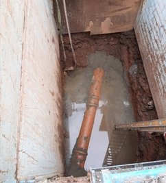 Blick in den neugebauten Schacht.