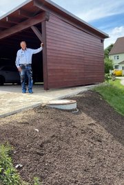 Frank Aurich steht unweit der Stelle, wo sich das Loch auftat.