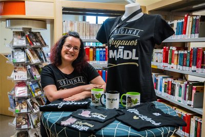 Auch Bibliotheksleiterin und Cheforganisatorin Susann Böhme freut sich schon aufs Lugauer Fest - besonders auf Artistik-Shows der Brüder Weisheit und die Livemusik im Festzelt.