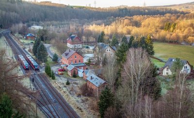 Hetzdorf 2021: Der Ort ist heute Haltepunkt für die Erzgebirgsbahn nach Olbernhau. Die Schmalspurbahn nach Großwaltersdorf fährt seit 1967 nicht mehr. 