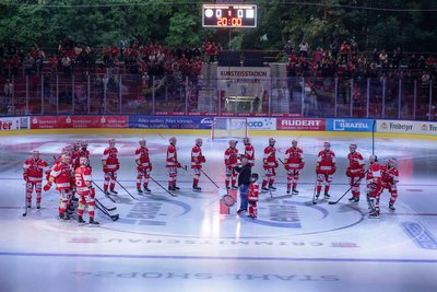 Für die Eispiraten Crimmitschau beginnt die neue Saison am Freitag mit einem Heimspiel gegen Krefeld.