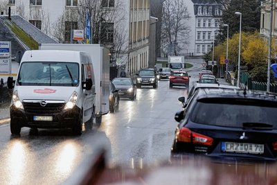 Auf der Umleitungsstrecke entlang des Innenstadtrings wurde mit Wartezeiten und erhöhtem Verkehrsaufkommen gerechnet. Die Stadt zieht bislang ein anderes Fazit. 