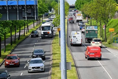 Im Abschnitt zwischen Südring wird die Fahrbahn erneuert. Pro Fahrtrichtung steht dann nur noch eine Fahrspur zur Verfügung. 
