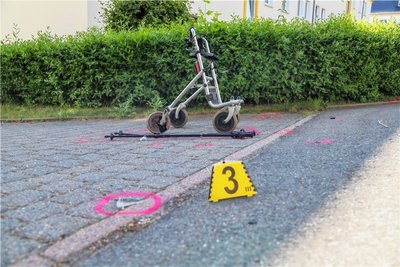 Die Polizei sicherte die Spuren des tödlichen Unfalls.