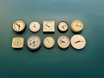 Den Zeitangaben und dem Zeitempfinden widmet das Kunsthaus Zürich derzeit eine Ausstellung.  