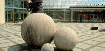 Am Brander Cottagymnasium sind bislang 31 Schüler und 9 Lehrer an Corona erkrankt gewesen. 