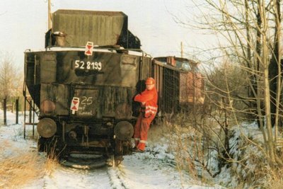 29. November 1996: Die Lok wird nach Oelsnitz gebracht. 