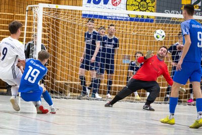 Torszenen waren beim 3:0-Sieg von Wacker Plauen (weiße Trikots) gegen den VfB Großfriesen keine Seltenheit.