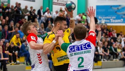 Zwei Treffer konnte Jan Skalda (Nummer 9) auf das Oberlosaer Torkonto bringen. Am Ende hatten aber die Gäste aus Magdeburg mit 29:23 die Nase vorn. 