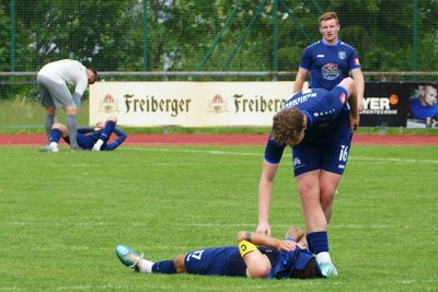 Weil ihnen die Tabellensituation bewusst war, ging so mancher der Motor-Kicker direkt nach dem Abpfiff enttäuscht zu Boden.