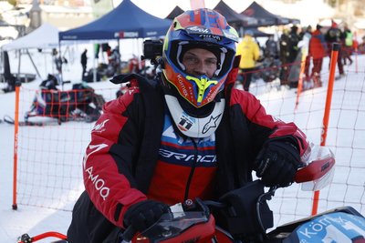 Christian Körner (39) betreibt Skikjöring und Snowcross seit 26 Jahren – zumeist mit seinem Vater Eberhard, der in Schöneck allerdings passen musste.