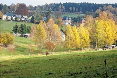 Wernitzgrün, hier der Bärenwinkel, erhält einen Wanderparkplatz. Auch der Sportplatzweg wird neu trassiert.