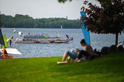 Trotz des warmen Wetters waren die Wassertemperaturen in Sachsens Badeseen am Wochenende eher etwas für Hartgesottene.
