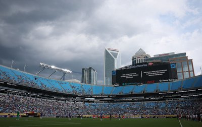 Wegen eines Gewitters musste die Achtelfinalpartie bei der Club-WM zwischen Benfica Lissabon und dem FC Chelsea im Vorjahr unterbrochen werden. (Archivbild)