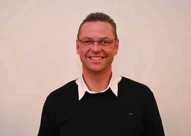 Schneebergs Bürgermeister Ingo Seifert hat die Verwaltung und den erweiterten Ältestenrat hinter sich beim Thema Soforthilfe für Klein- und Kleinstunternehmen. 