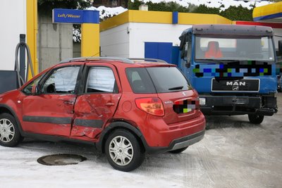 Beteiligt war auch ein Lkw. 