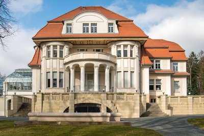 Die Band Zehnnachhalb ist in der Baldauf-Villa zu Gast.