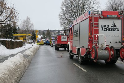 Die Straße musste eine gute halbe Stunde voll gesperrt werden. 