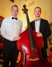 Simon Schönfelder und Marc Schönfeld (v. l.).