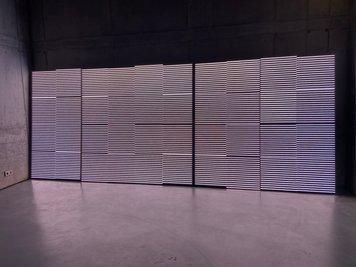 Wirkt durchaus meditativ: die Lichtinstallation "Neu" von Stefan Schleupner.