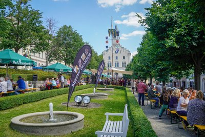 Musik mitten in der Stadt: Am Freitag wird von 12 bis 17 Uhr das Sommerfest von Buffet Crampon auf dem Mittleren Markt in Markneukirchen gefeiert.